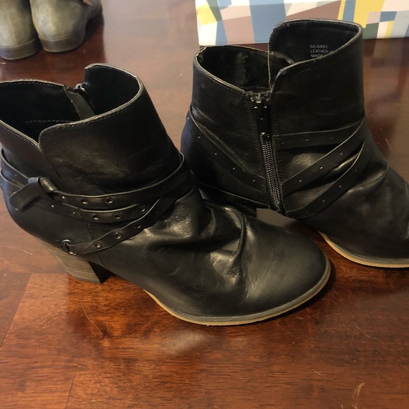 bella vita wide width shoes